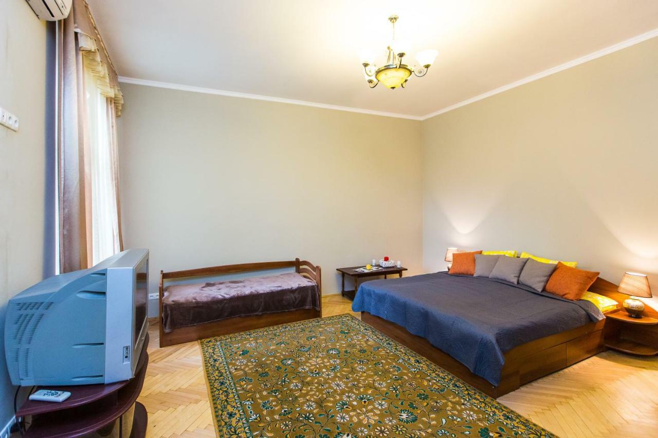 Apartments On Sholom Aleichem Та Ще Варіант Поруч 利沃夫 外观 照片
