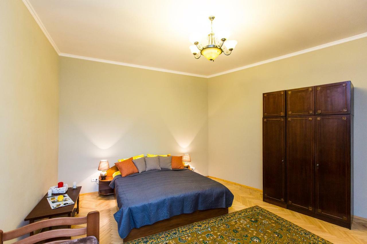Apartments On Sholom Aleichem Та Ще Варіант Поруч 利沃夫 外观 照片
